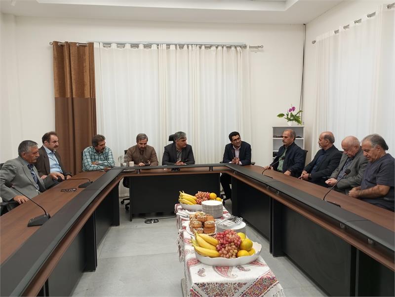 به منظور بازدید از خانه امید شهرستان سنندج و بررسی مشکلات و دغدغه های بازنشستگان صورت گرفت: